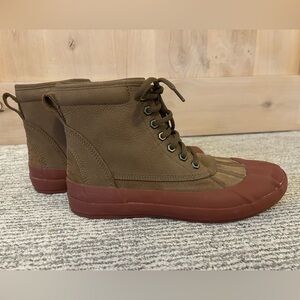 LL Bean Women Bar Harbor Duck Boots waterproof leather with pink soles, EUC,  9.